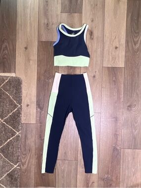 Sweaty Betty Navy, Light Green & Pale Pink Colorblock Leggings + Crop Top Set
